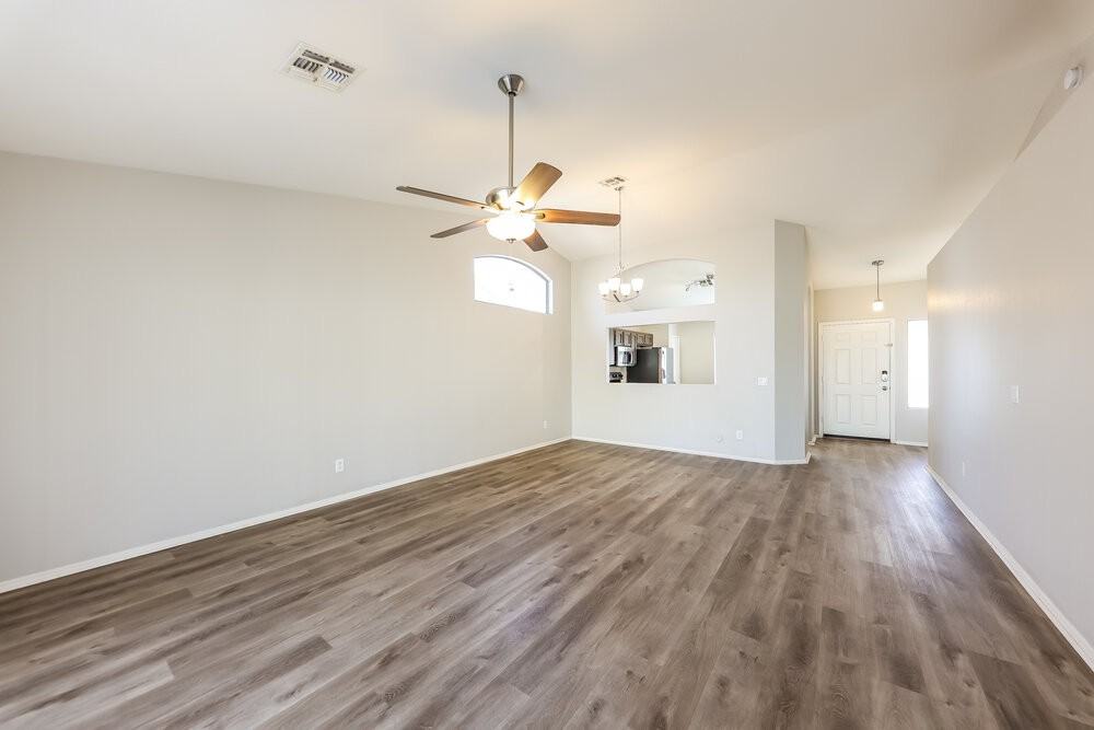 11214 W Barbara Ave - Photo 3 of 16
