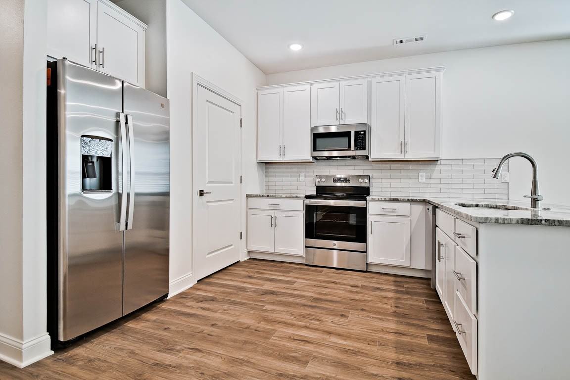 361 Turnberry Ct #NA - Photo 5 of 19