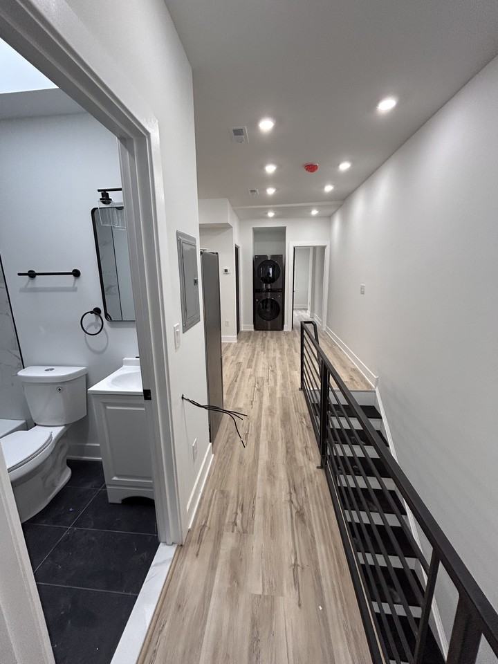 2523 S Felton St #B - Photo 3 of 9