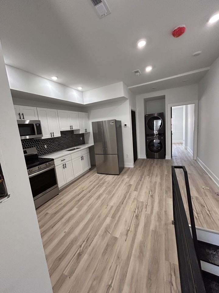 2523 S Felton St #B - Photo 7 of 9
