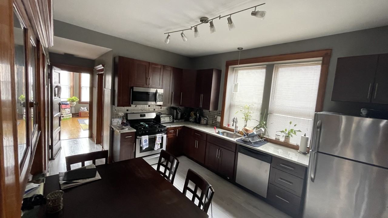 2236 W Augusta Blvd #2F - Photo 5 of 18