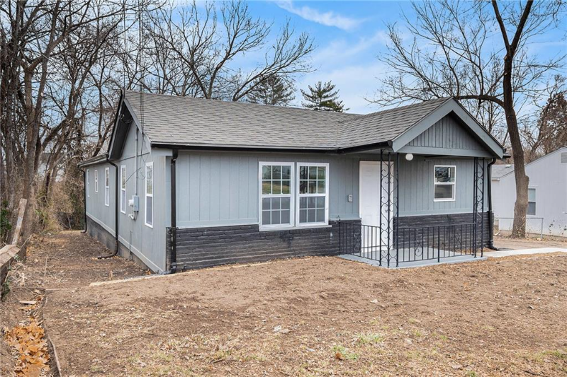 6407 Ravena Rd - Photo 2 of 14