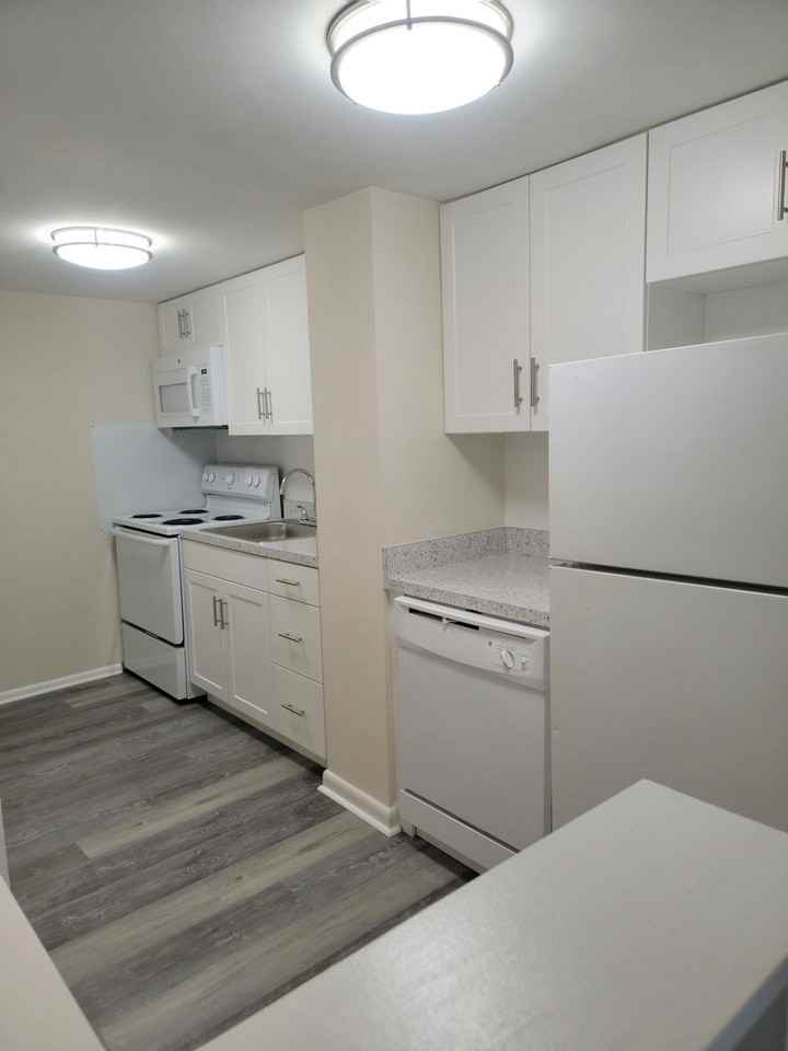 Waverly Apartments - Photo 2 of 16