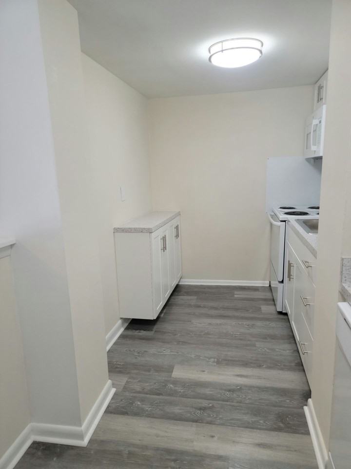 Waverly Apartments - Photo 3 of 16