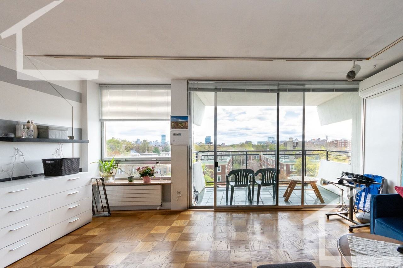 58 Babcock St - Photo 5 of 9