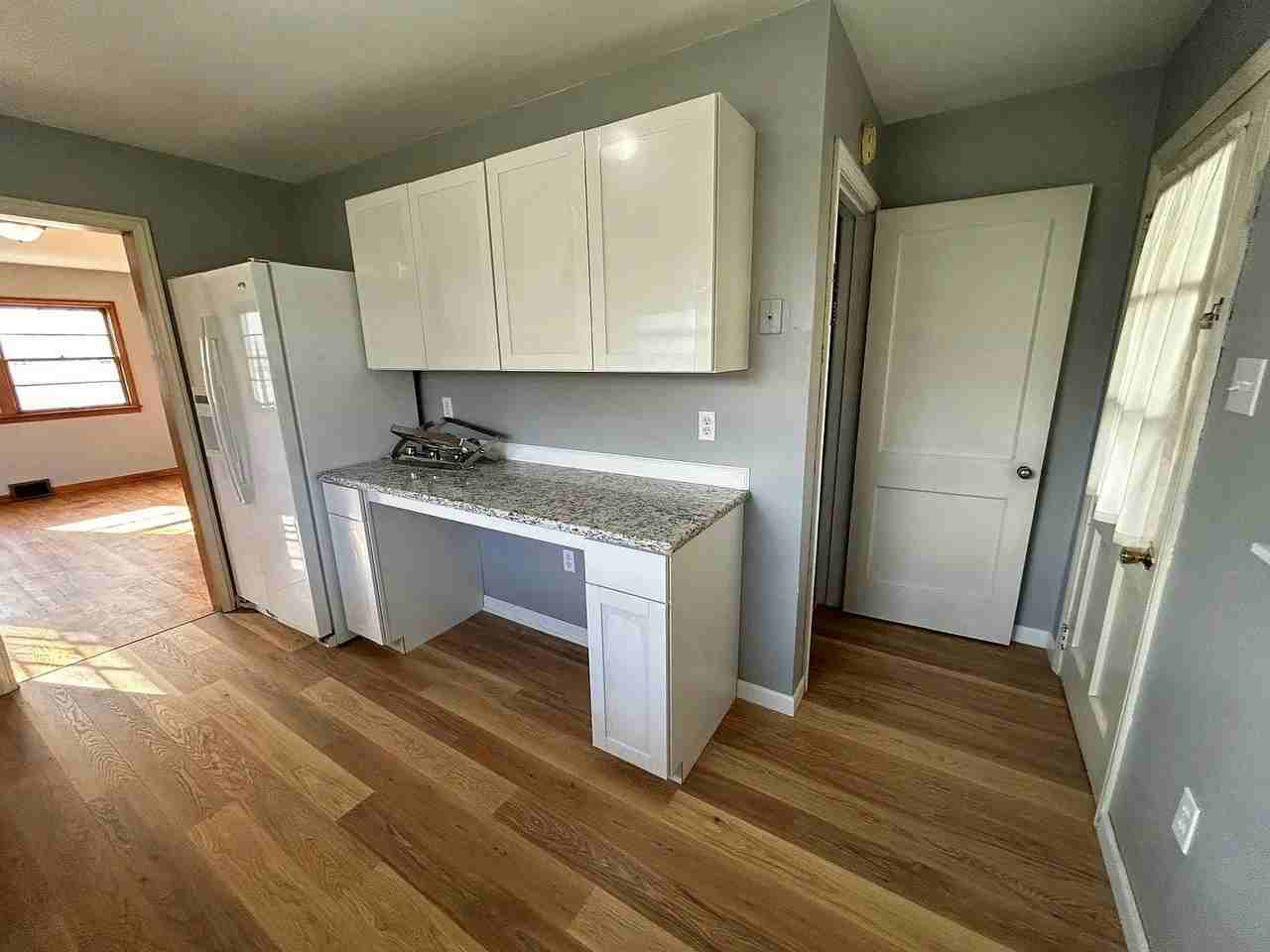 605 Kentucky Ave - Photo 3 of 27