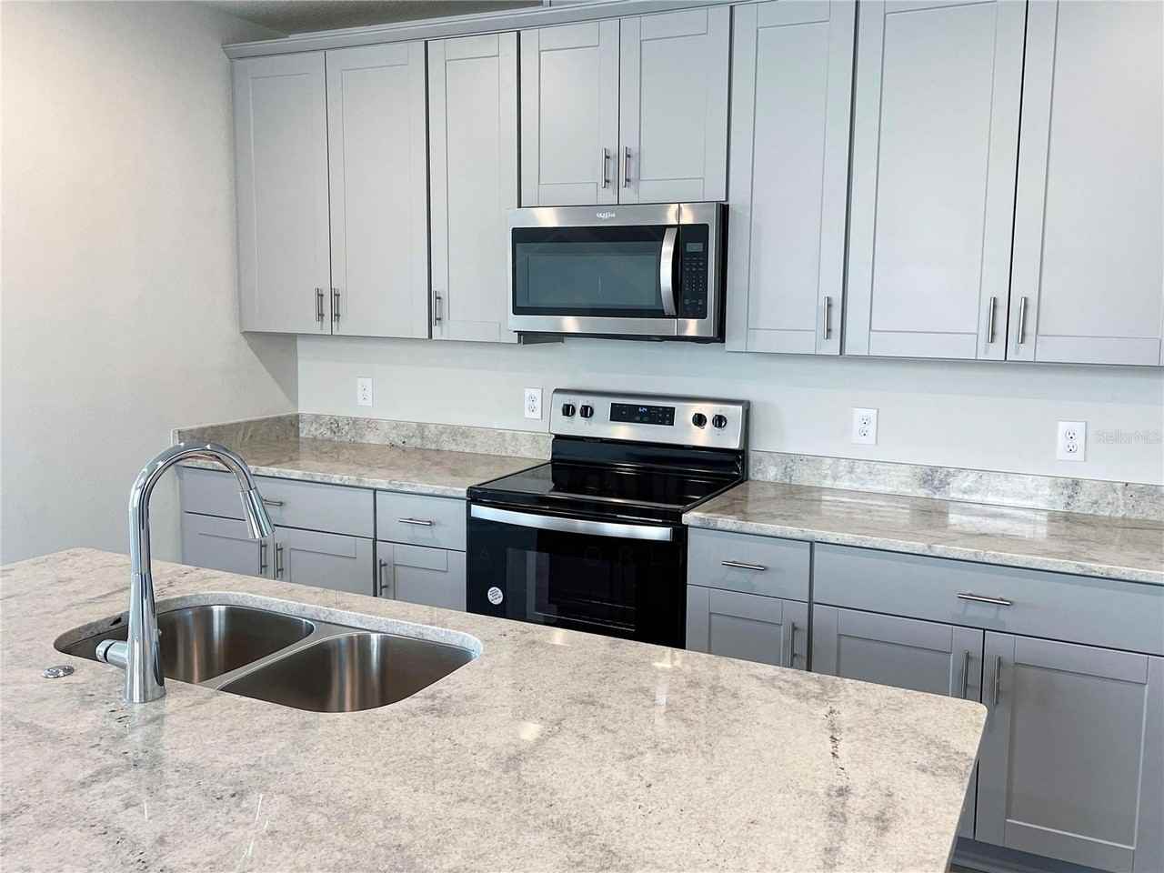 902 Rivers Crossing St - Photo 3 of 26