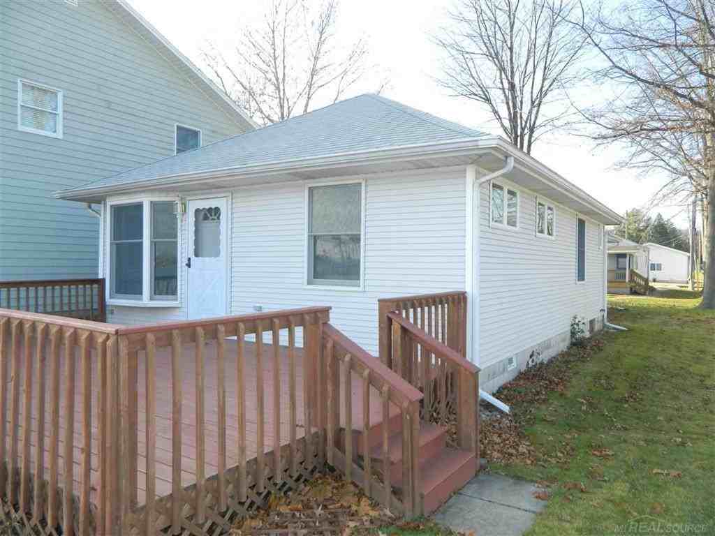 9423 N River Rd - Photo 3 of 25