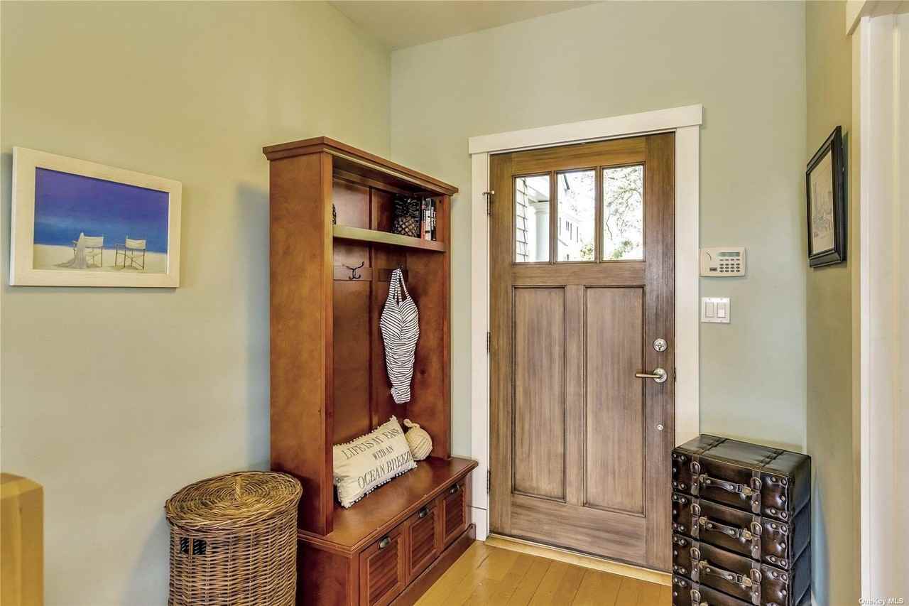 20 Canoe Place Rd #8 - Photo 2 of 18