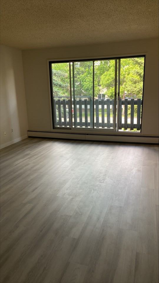 80 Brookwood Dr - Photo 3 of 13