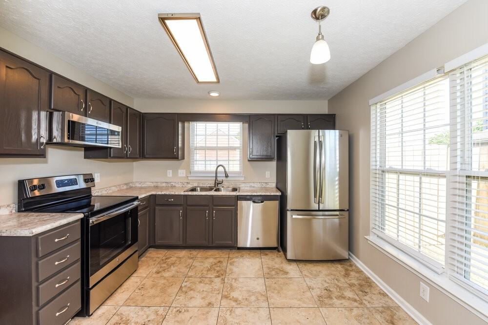 1241 Alandee St - Photo 7 of 16