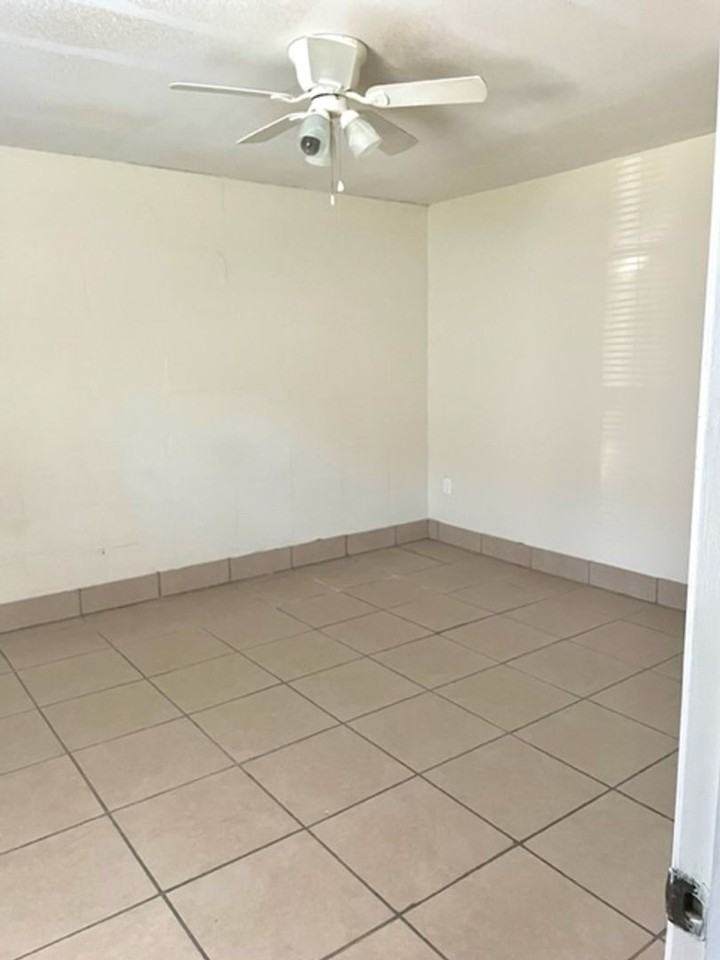 The Chateau Tigerland Apartments, LLC - Photo 3 of 22