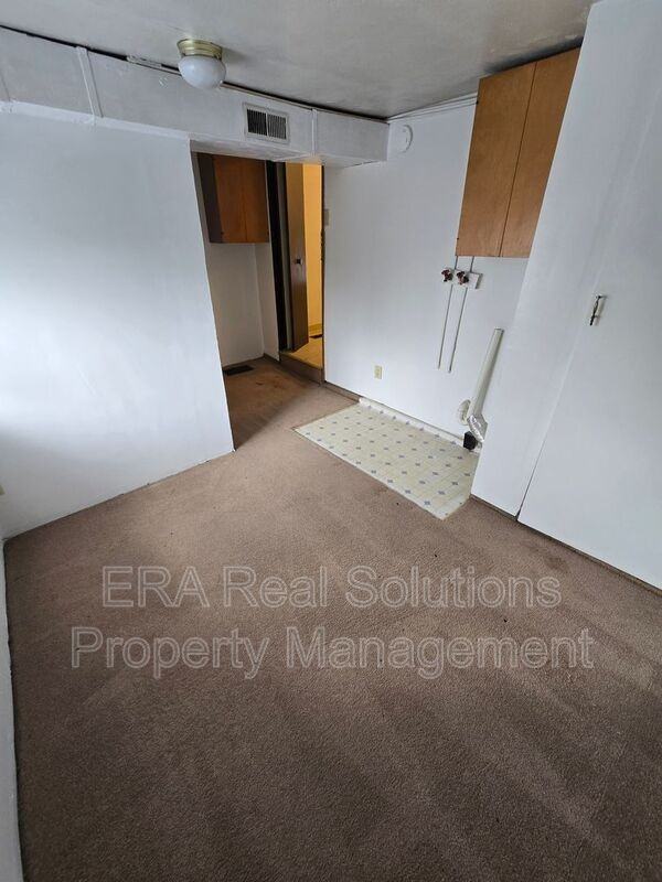 406 1/2 S Hague Ave - Photo 2 of 13