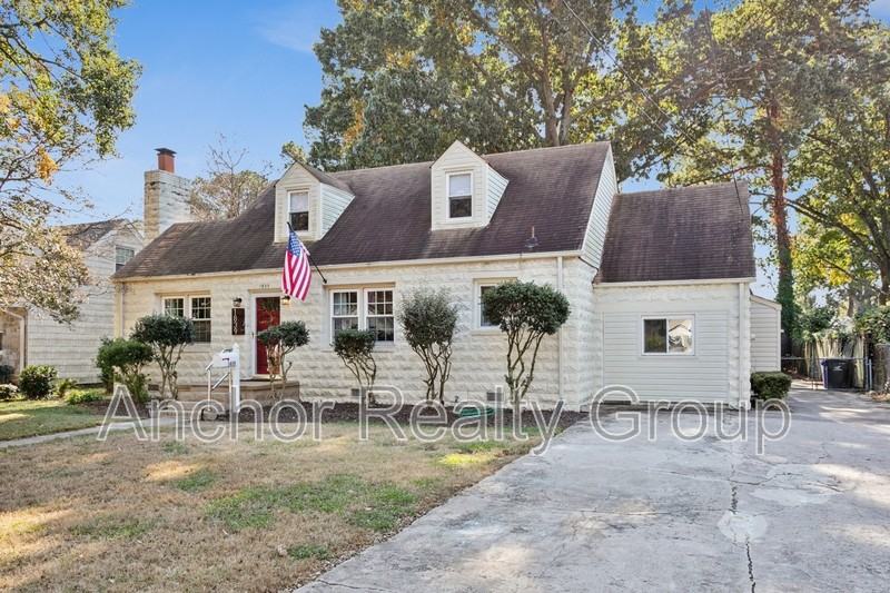 1839 Edgewood Ave - Photo 5 of 50