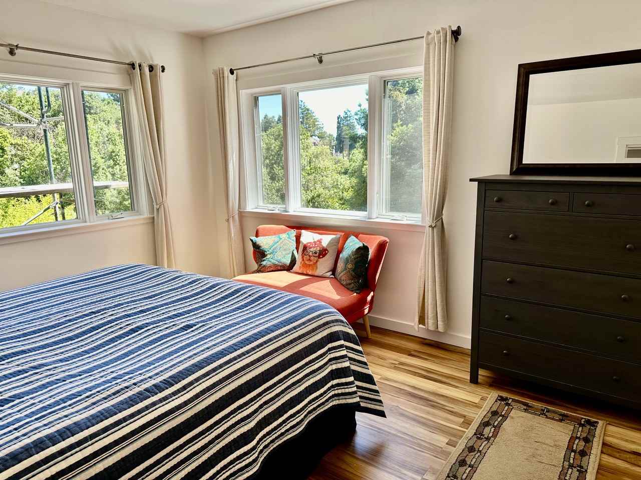 452 Arlington Ave #452 - Photo 3 of 11