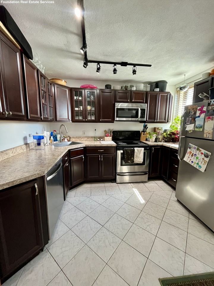 1693 Commonwealth Ave #B - Photo 3 of 15