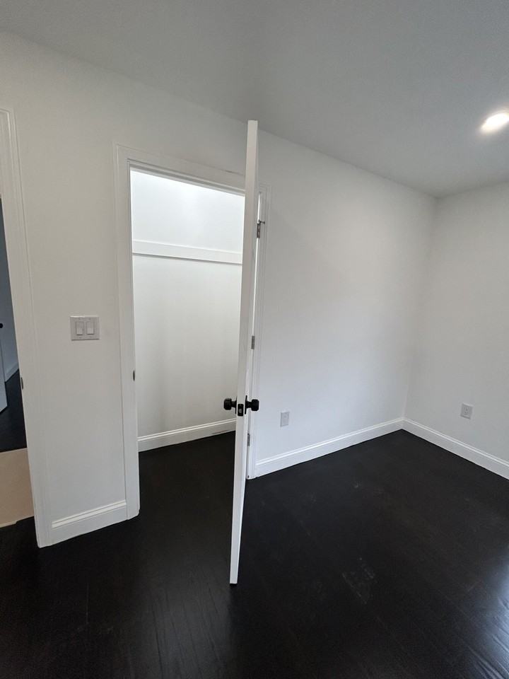 113 Elm St - Photo 3 of 16