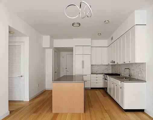 W 30th St #11A - Photo 2 of 12