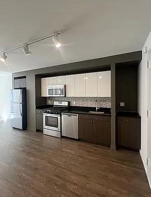 W 28th St #545 - Photo 2 of 11