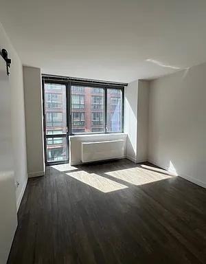 W 28th St #545 - Photo 3 of 11