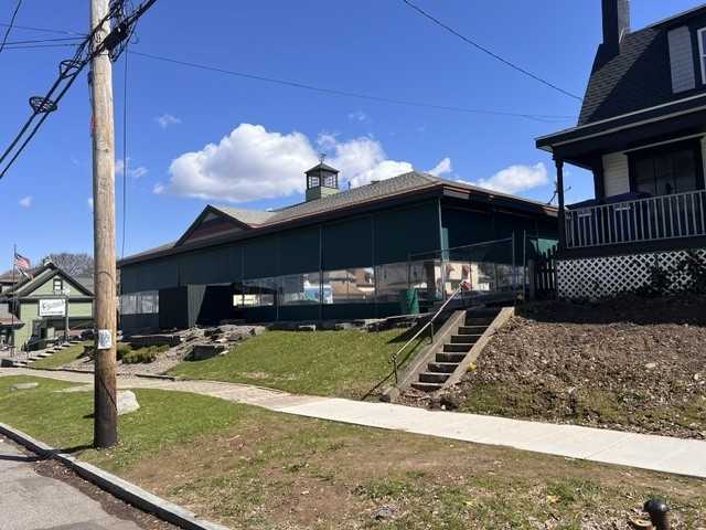 305 Tompkins Street - Photo 2 of 22