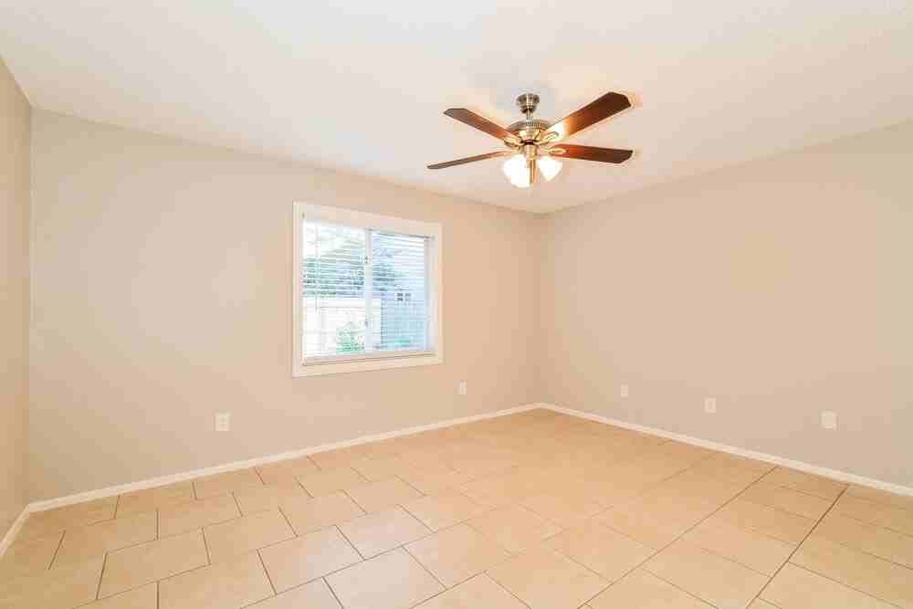 119 Alder Ct - Photo 4 of 16