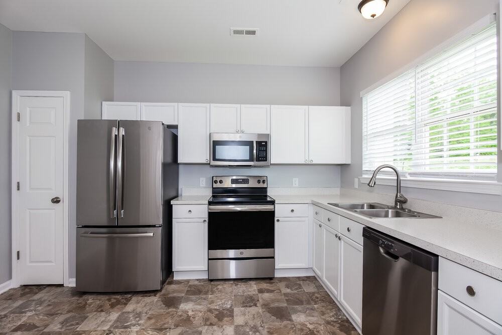 1518 Braveheart Ln - Photo 5 of 17