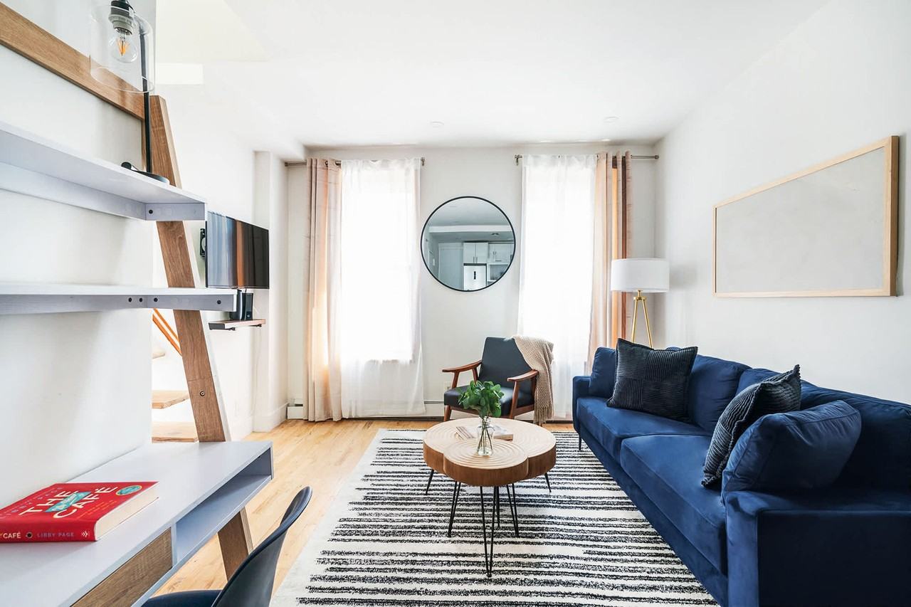 1597 York Avenue - Photo 7 of 27