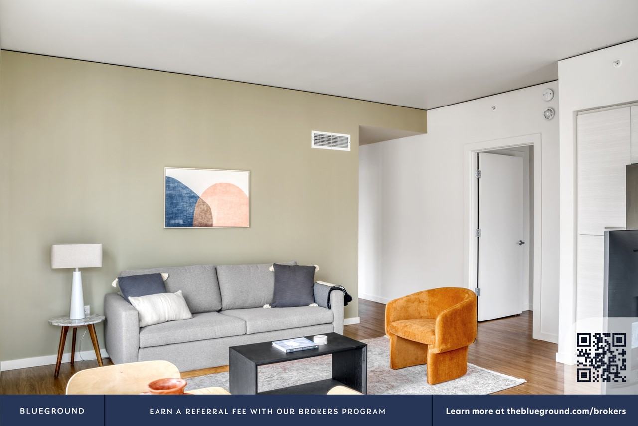 1430 2nd Avenue - Photo 4 of 36