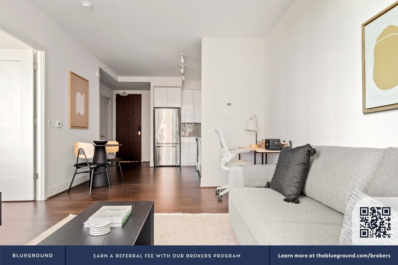 770 Maine Ave Sw #564 - Photo 5 of 36