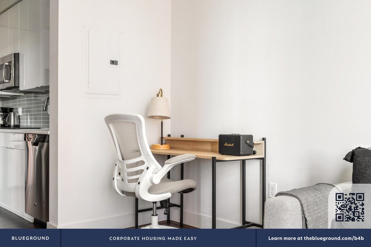 770 Maine Ave Sw #564 - Photo 6 of 36