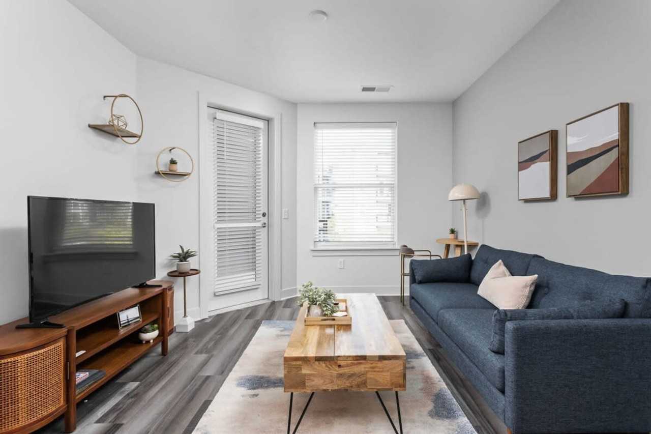 520 East Washington Street - Photo 2 of 66