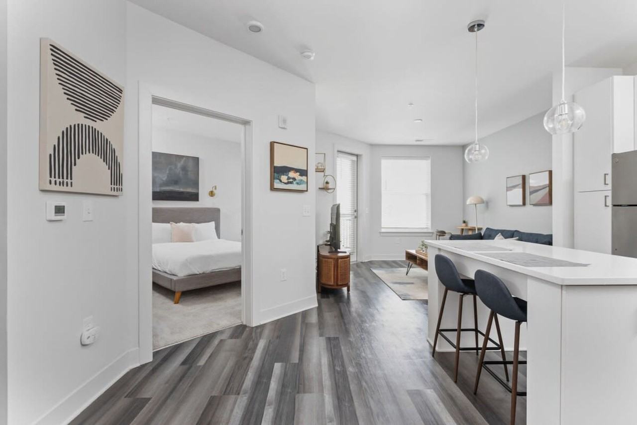 520 E Washington St #1407020P - Photo 4 of 30