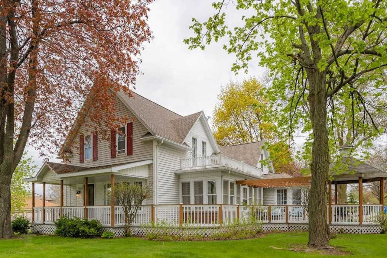 2002 N Lynndale Dr #1061642P - Photo 7 of 28