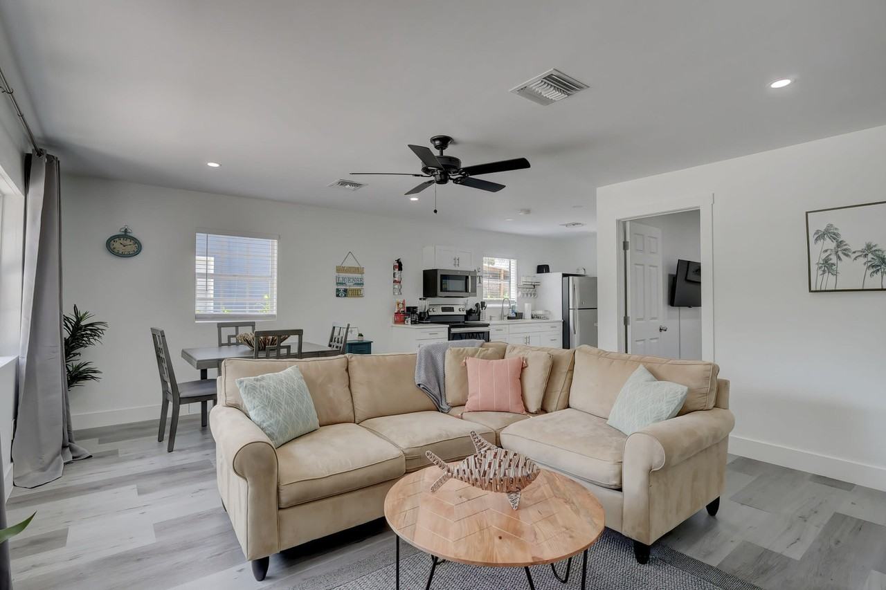 27250 Shriver Avenue - Photo 2 of 60