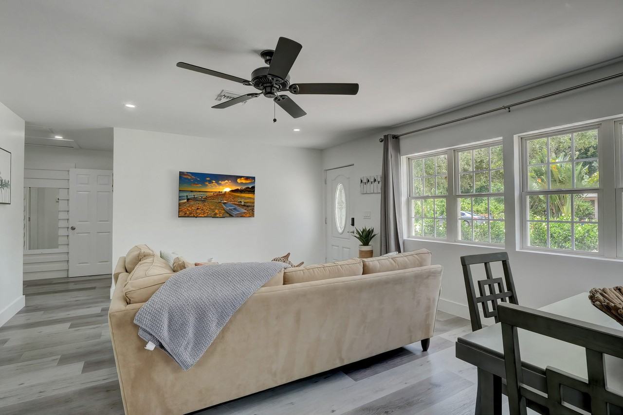 27250 Shriver Avenue - Photo 6 of 37