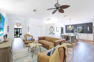 999 E Valley Dr - Photo 1 of 1