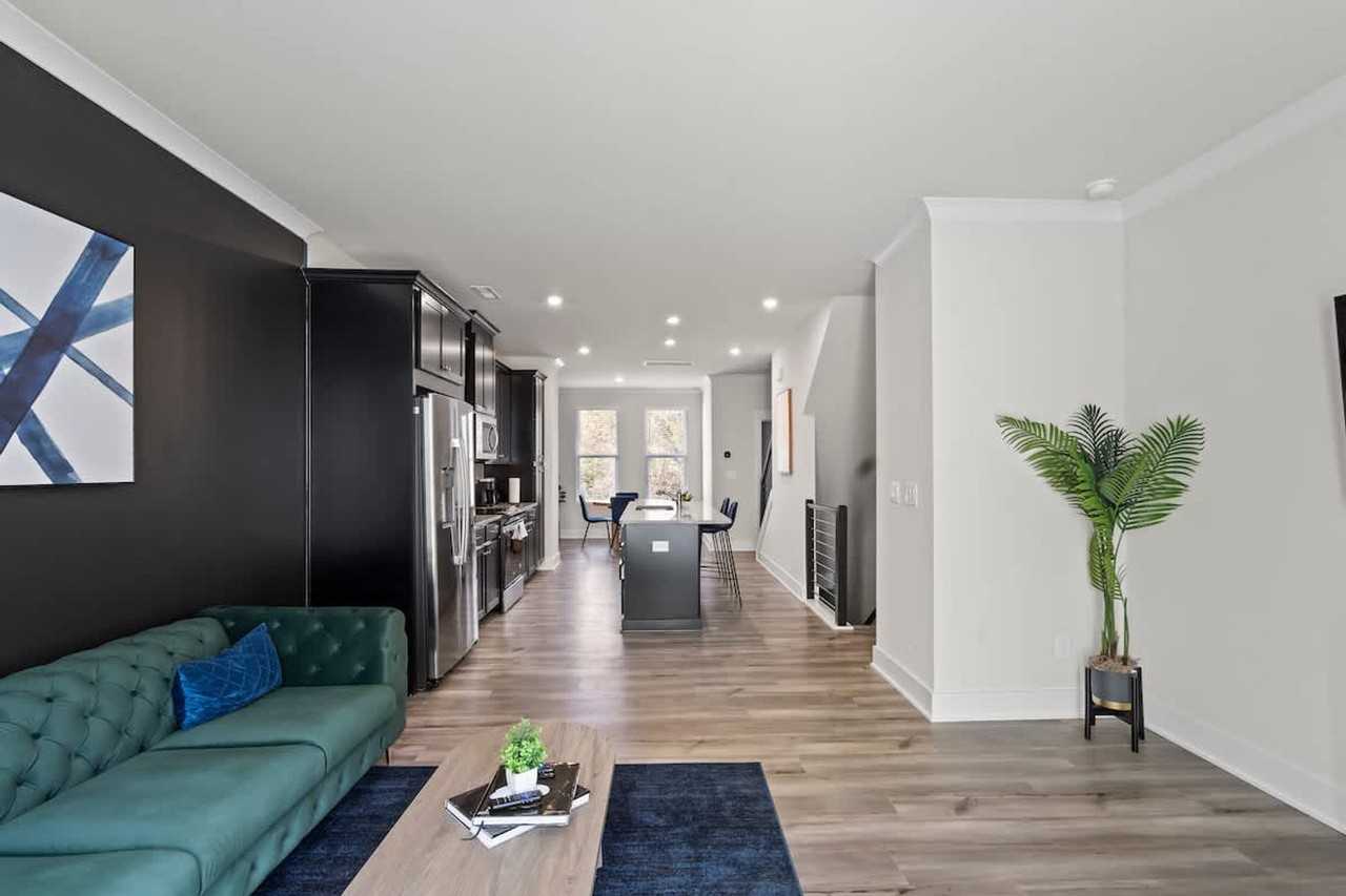 3019 Jolene Court - Photo 2 of 71