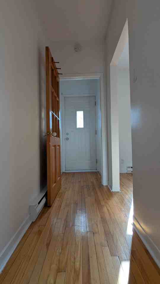 3697 Rue Evelyn - Photo 3 of 14