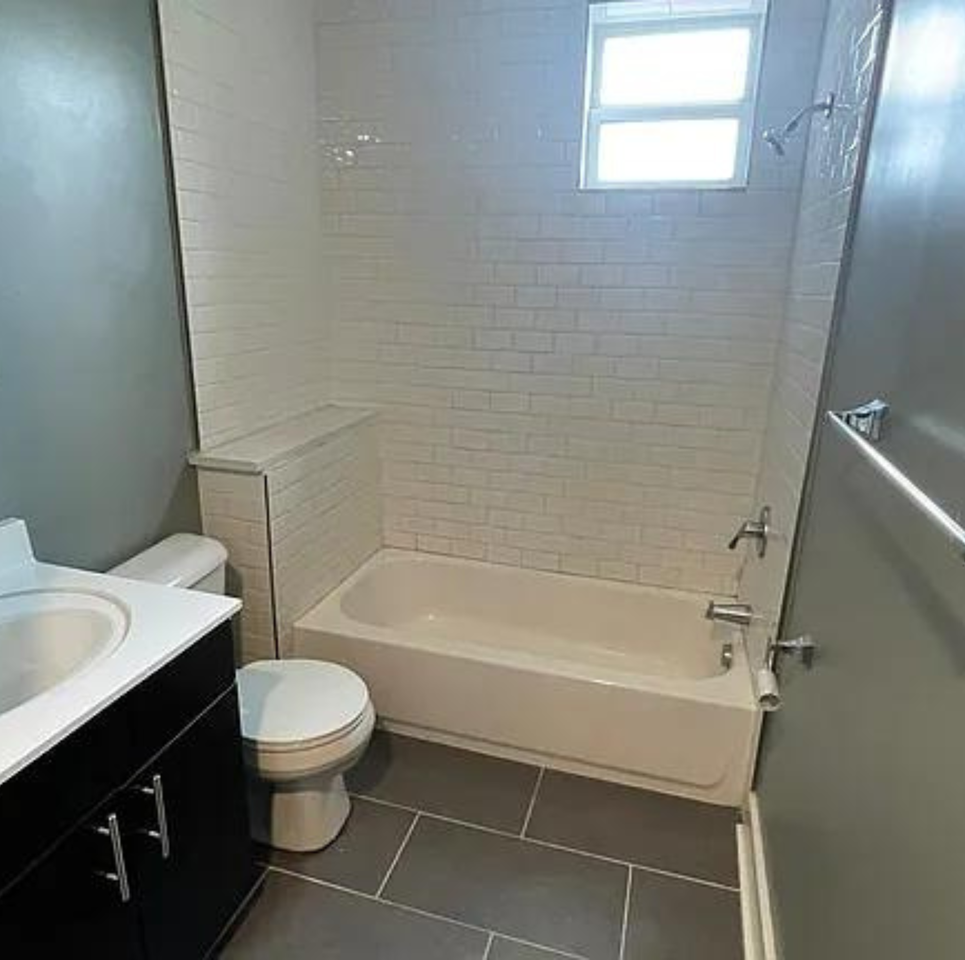 1656 Broadway Avenue #102 - Photo 6 of 7