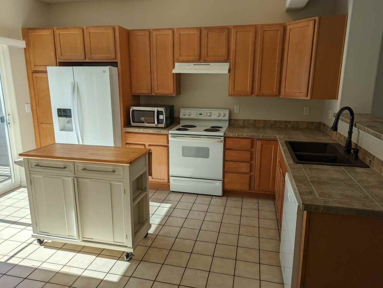 2755 W Riverwalk Cir #B - Photo 5 of 50