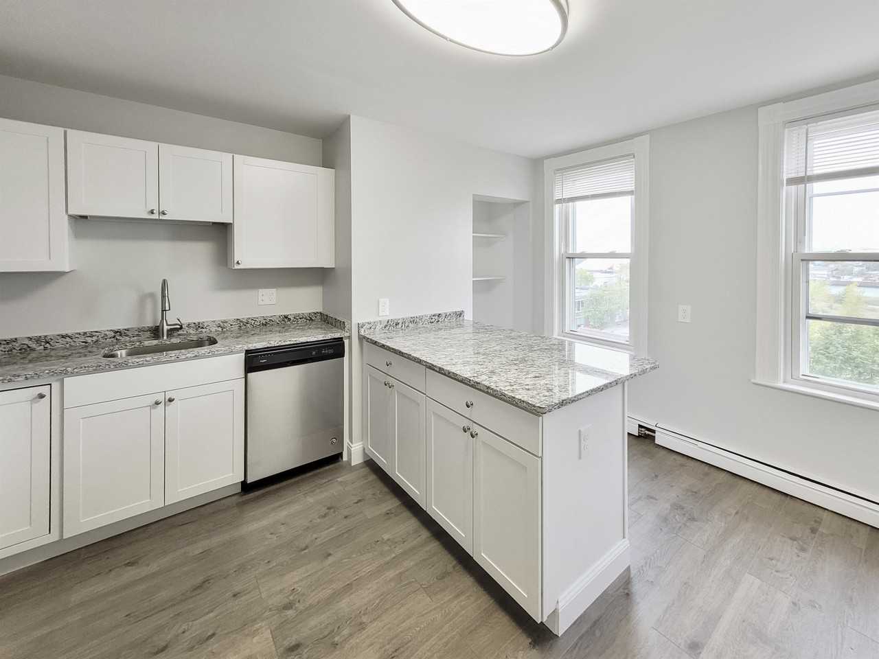 114 Falcon Streetfalcon Street #3 - Photo 2 of 10