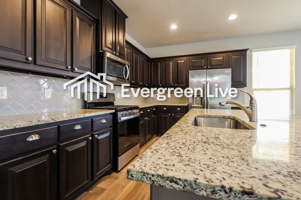 11308 Sw 33rd Ter - Photo 6 of 15