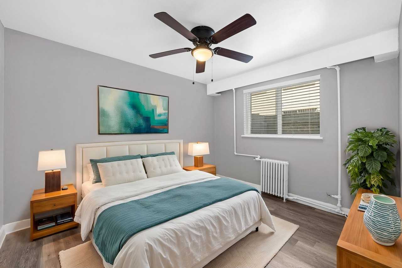 Mayfair - Photo 4 of 9