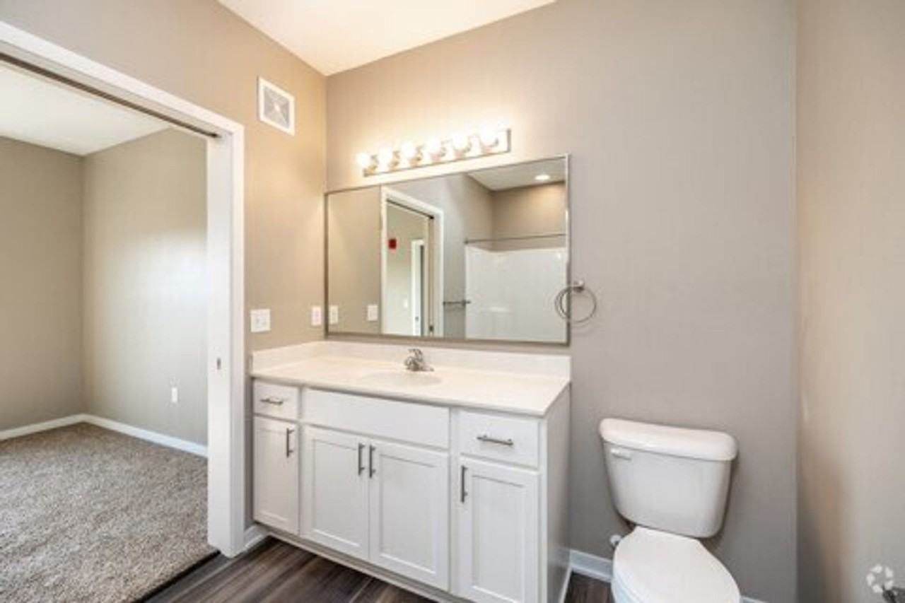 Welcome to Lion’s Gate Apartments – Luxury Living in the Heart of Newton, Iowa - Photo 7 of 10