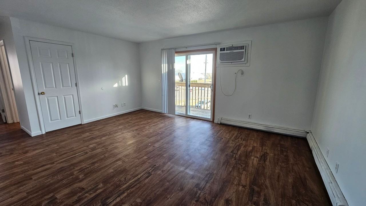 Belmont Manor - Photo 5 of 5