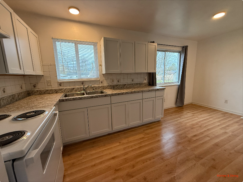 3615 Karen St - Photo 2 of 13