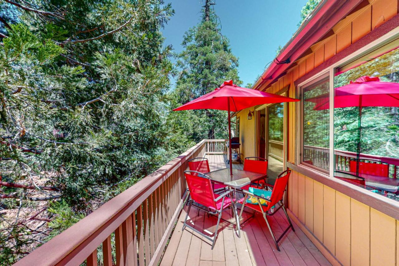 1051 Lausanne Dr - Photo 3 of 17