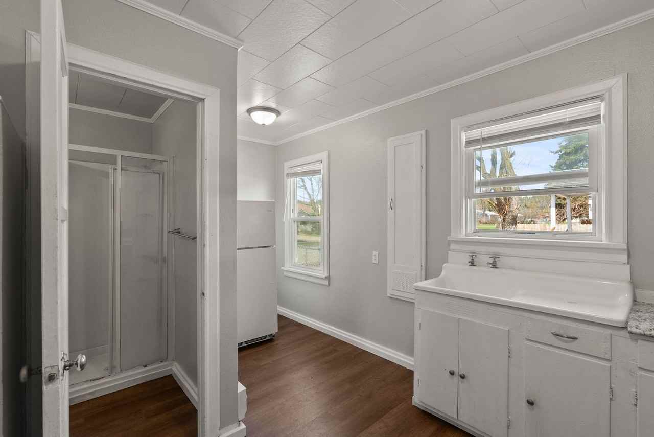 Avalon Cottages - Photo 2 of 11