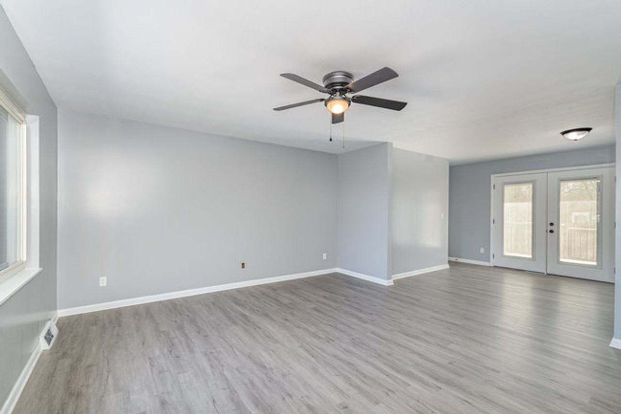 6478 Gary Dr - Photo 3 of 15